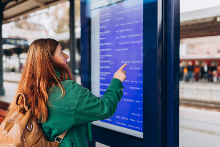 Power your apps, website and screens with realtime passenger information